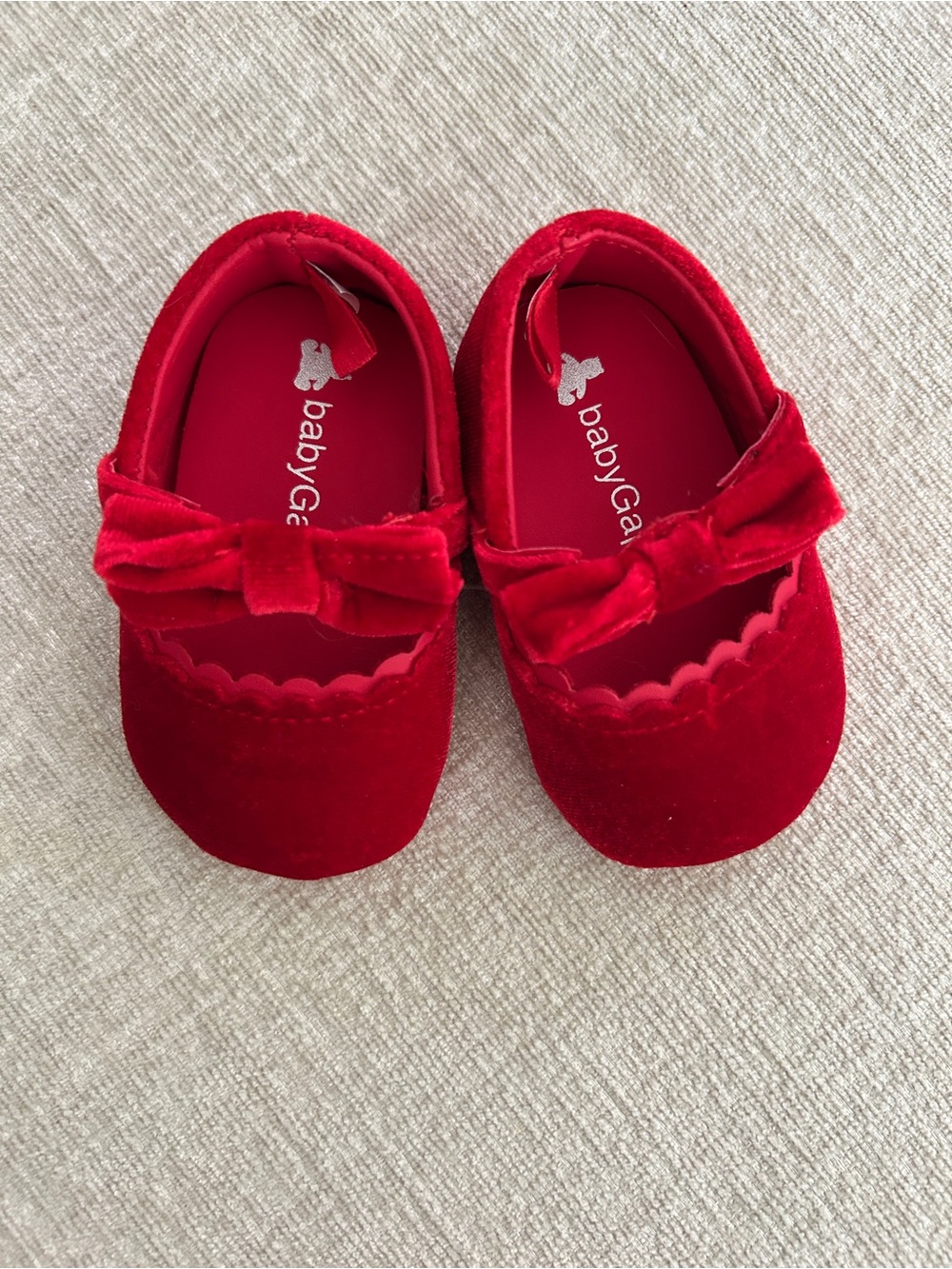 GAP Red Velvet Bow Mary Jane Shoes for Baby